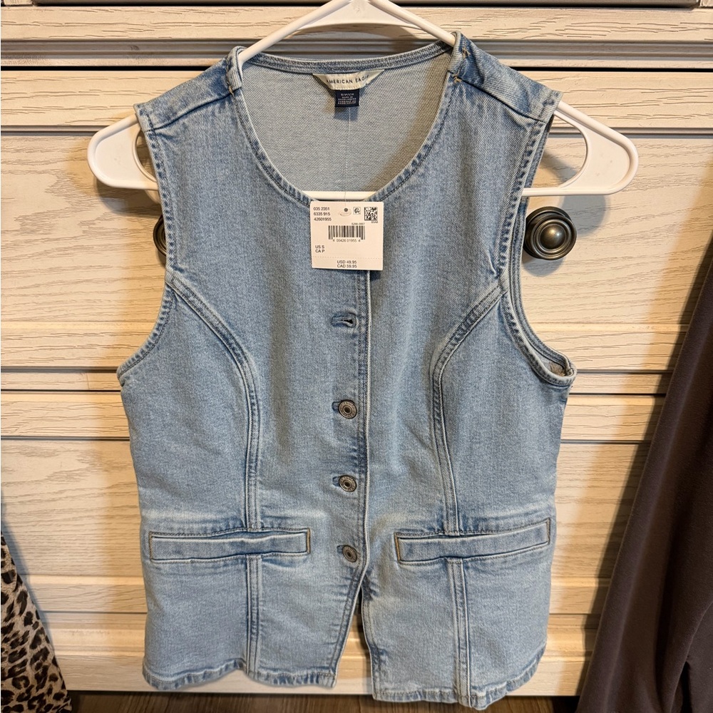 NWT Women's Light Blue Denim Vest